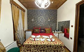 Gür Royal Suit Aparts
